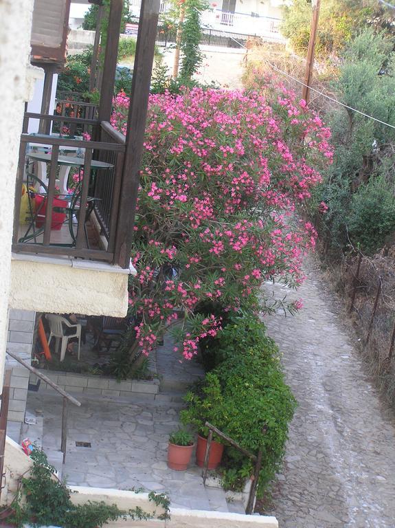 Traditional Guest House Agia Paraskevi  Exterior photo